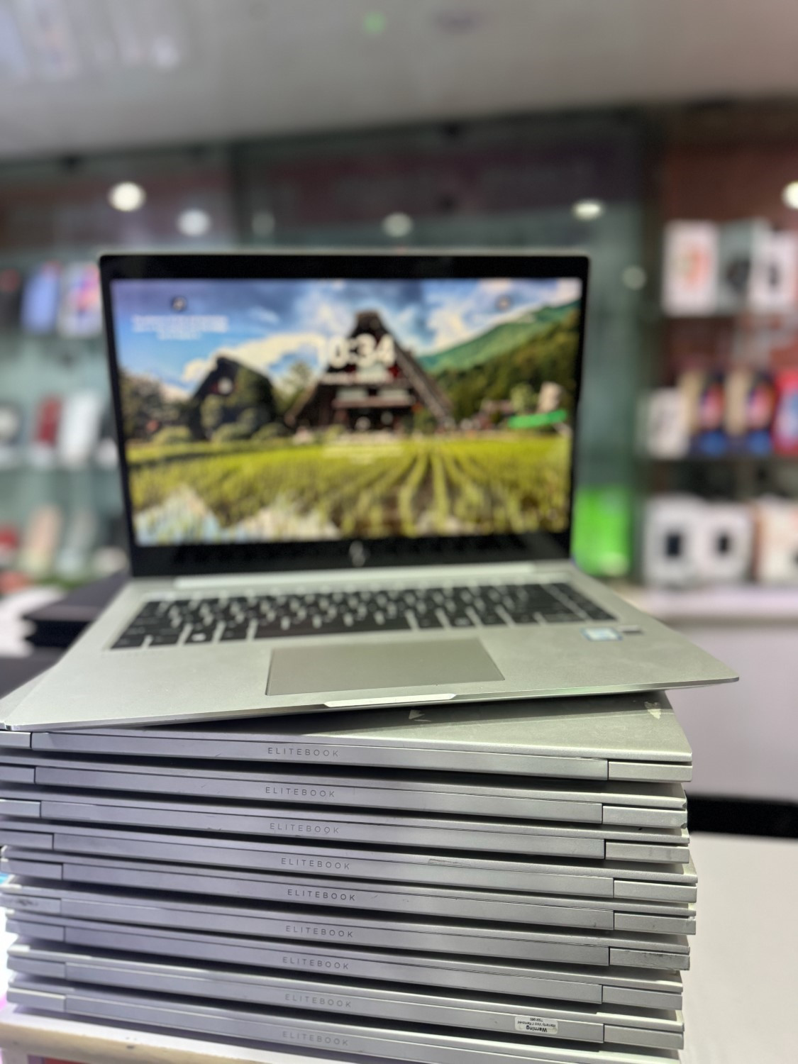 HP EliteBook 1040 G4 | 8GB RAM | 256 SSD